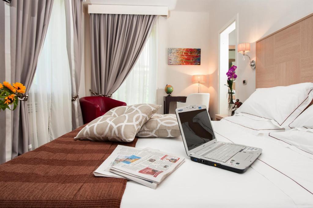 Villa Maria Cristina Caserta Zimmer foto