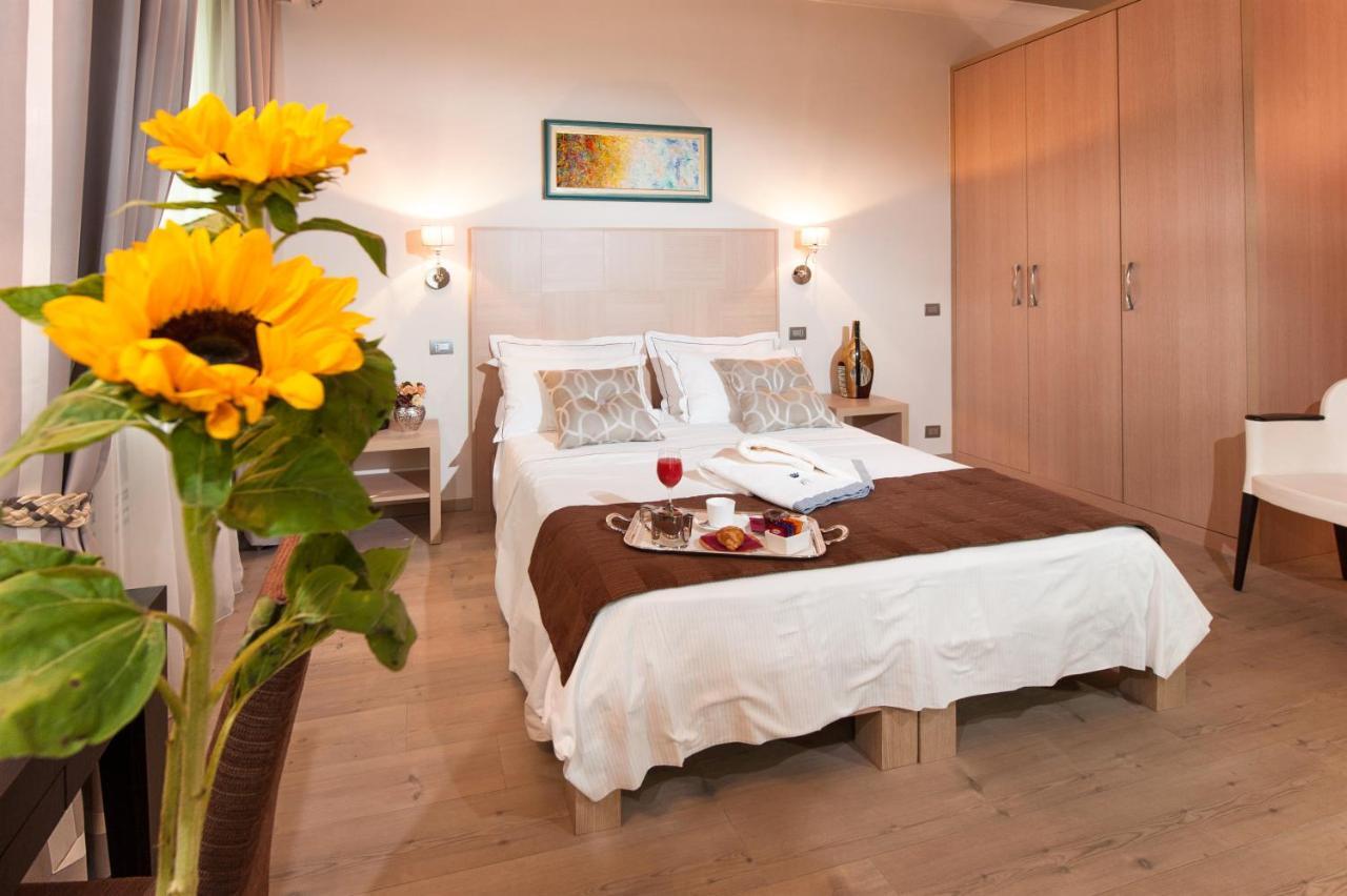 Villa Maria Cristina Caserta Zimmer foto